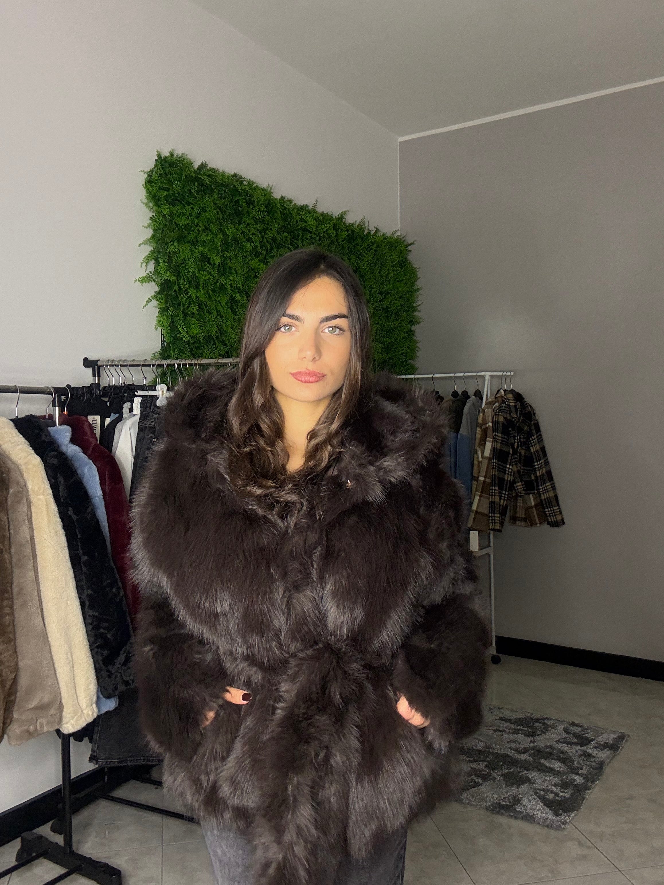 pelliccia pelo lungo marrone