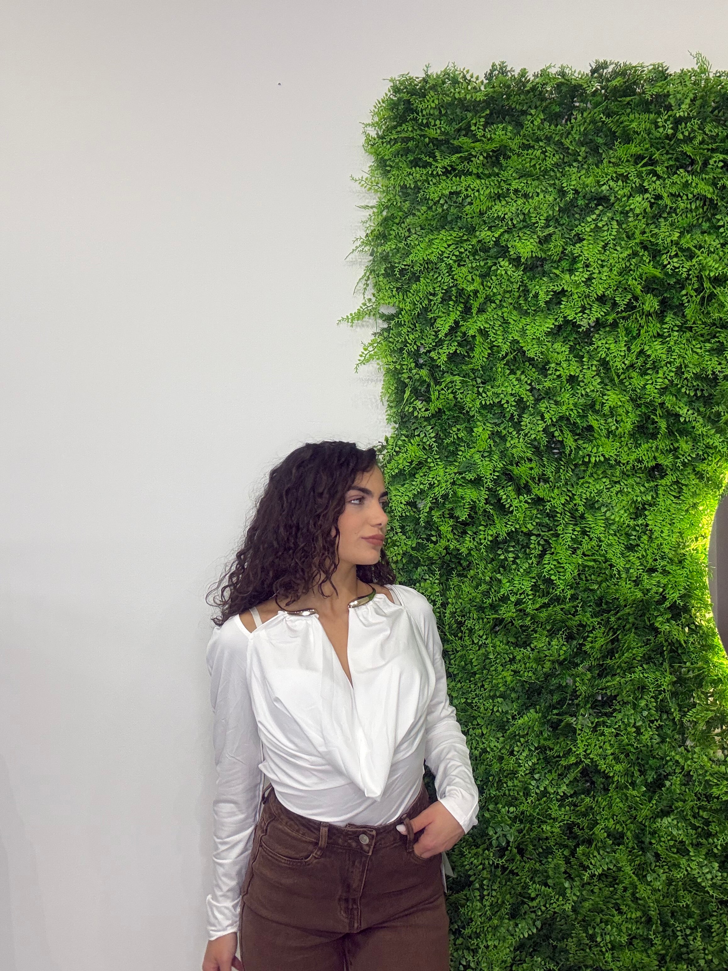 Scollo a Cascata e Choker Incorporato