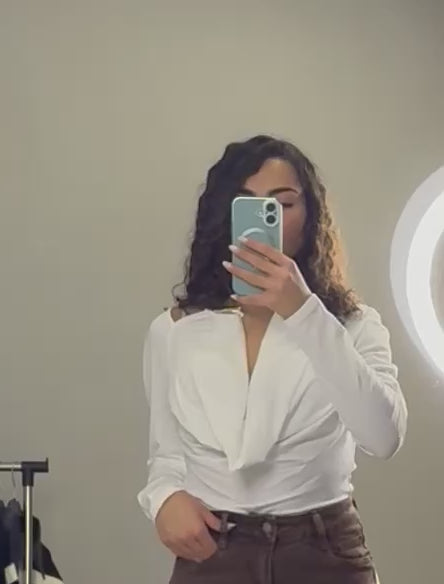 Scollo a Cascata e Choker Incorporato